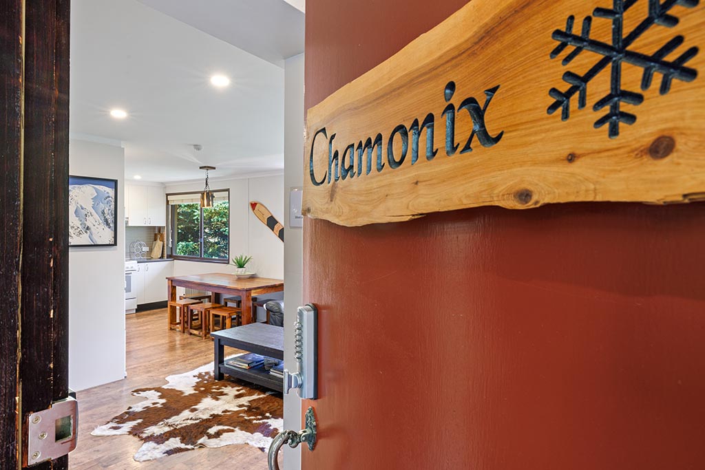 HCO. chamonix. 2025.1